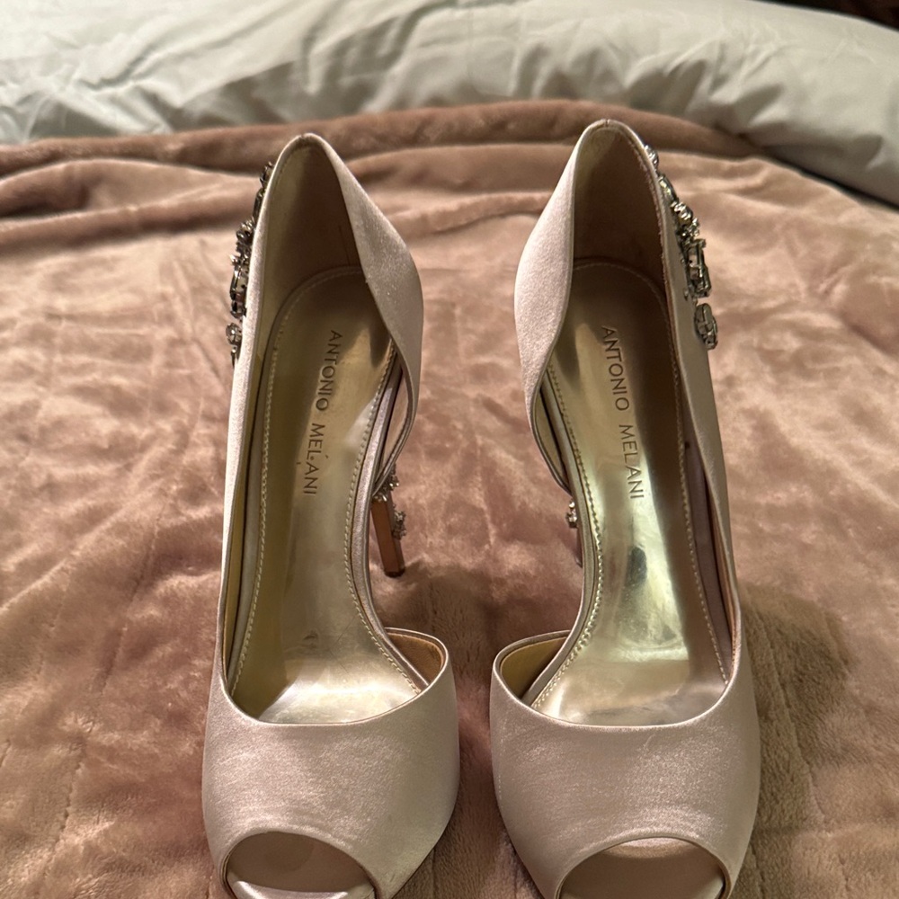 ANTONIO MELANI Blush Peep-Toe Heels